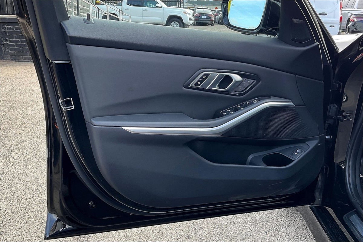 2019 BMW 3 Series 330i - Photo 19