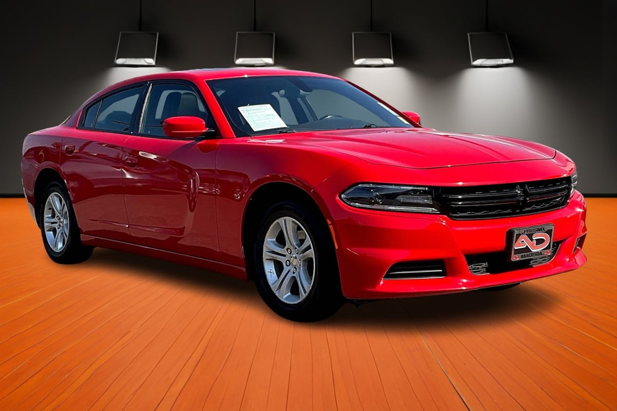 2021 Dodge Charger SXT photo 3