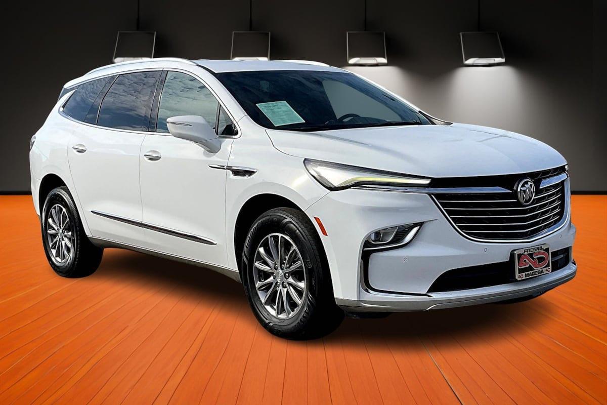 2022 Buick Enclave Essence Sport photo 2