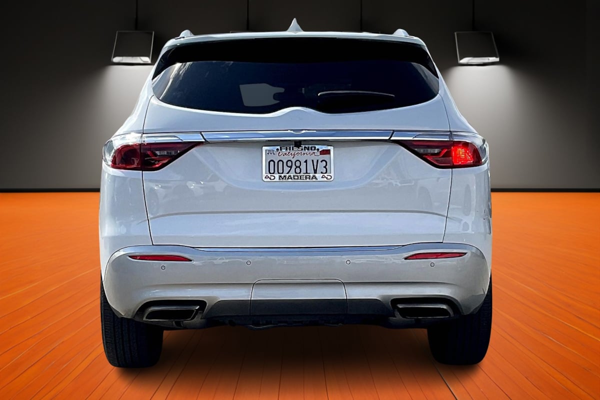 2023 Buick Enclave Essence Sport photo 2