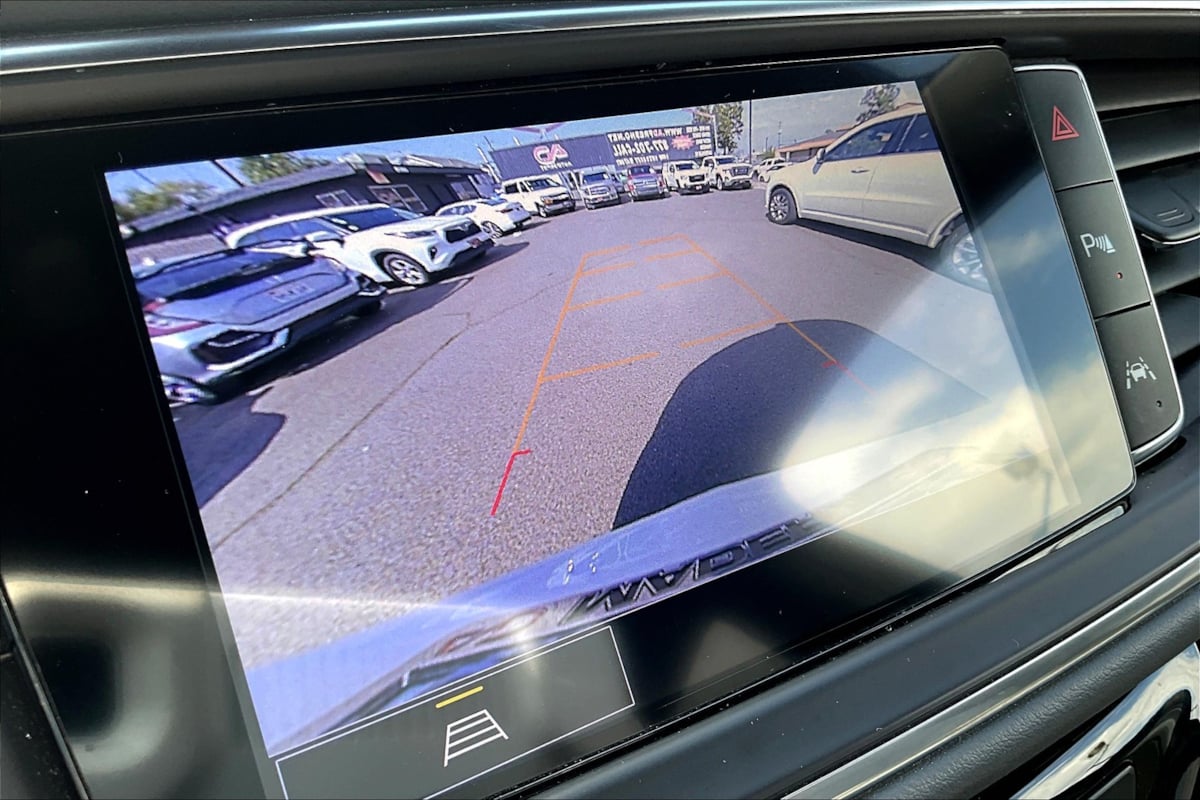 2023 Buick Enclave Essence - Photo 17