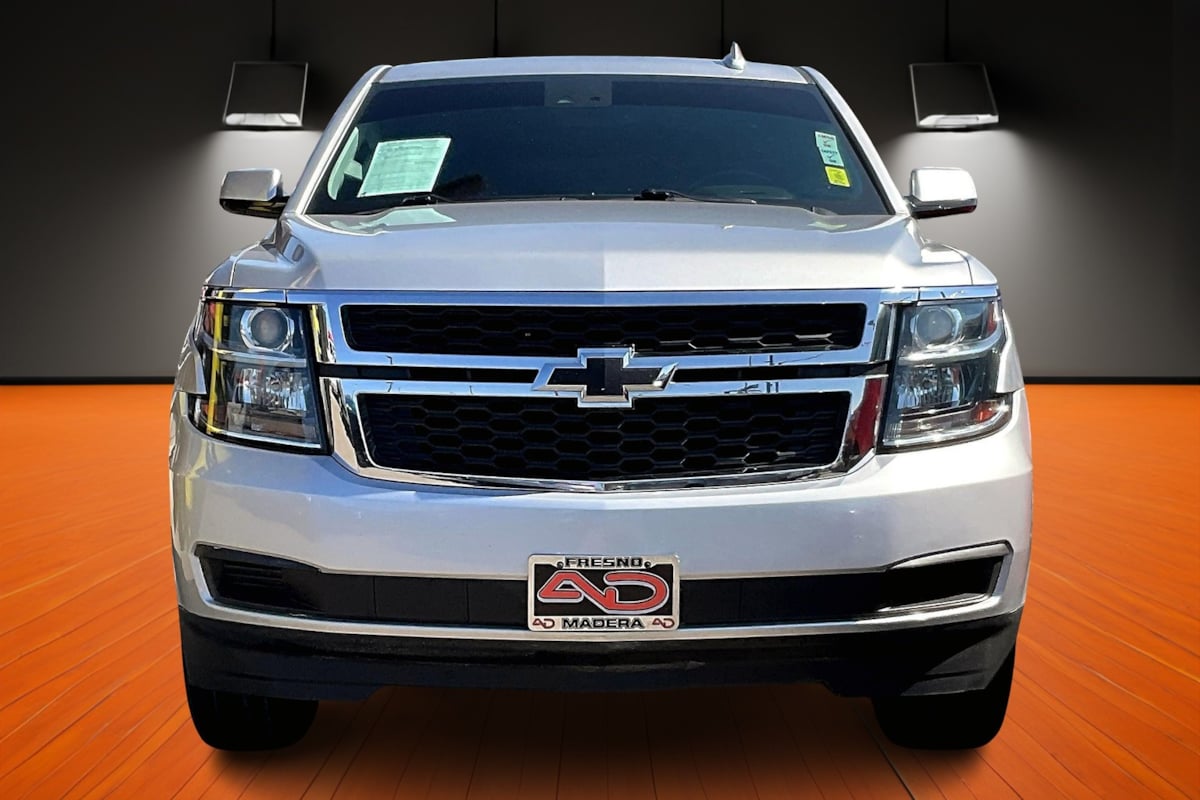2018 Chevrolet Tahoe LT photo 2