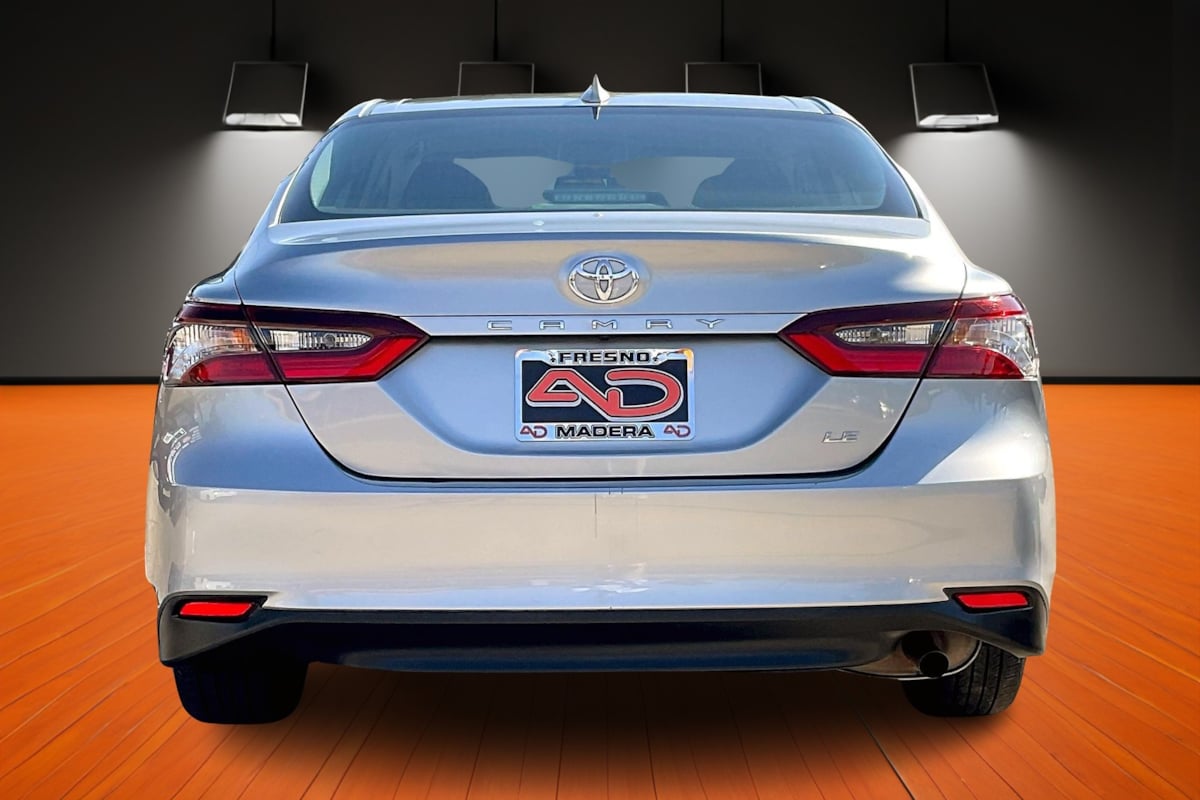 2023 Toyota Camry LE photo 4