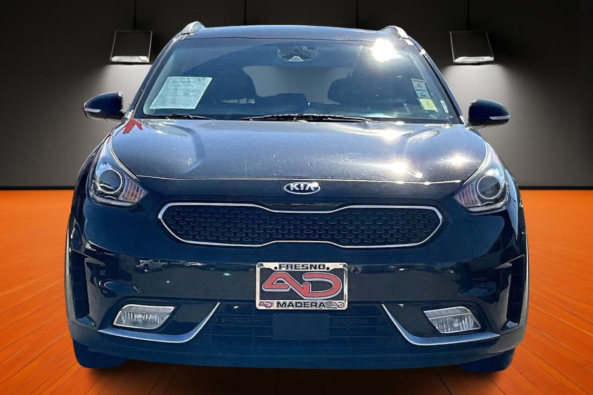 2018 Kia Niro Touring photo 2