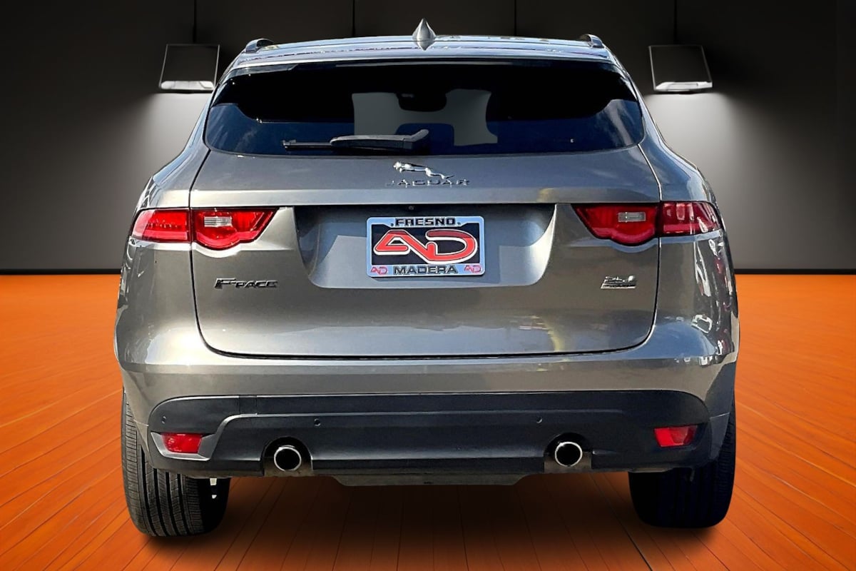 2019 Jaguar F-PACE R-Sport photo 4