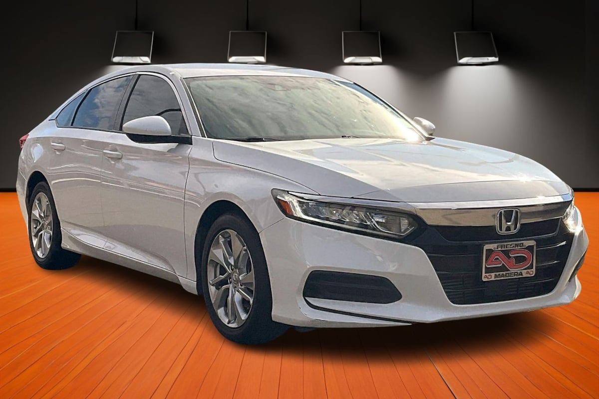 2019 Honda Accord LX 1.5T photo 3