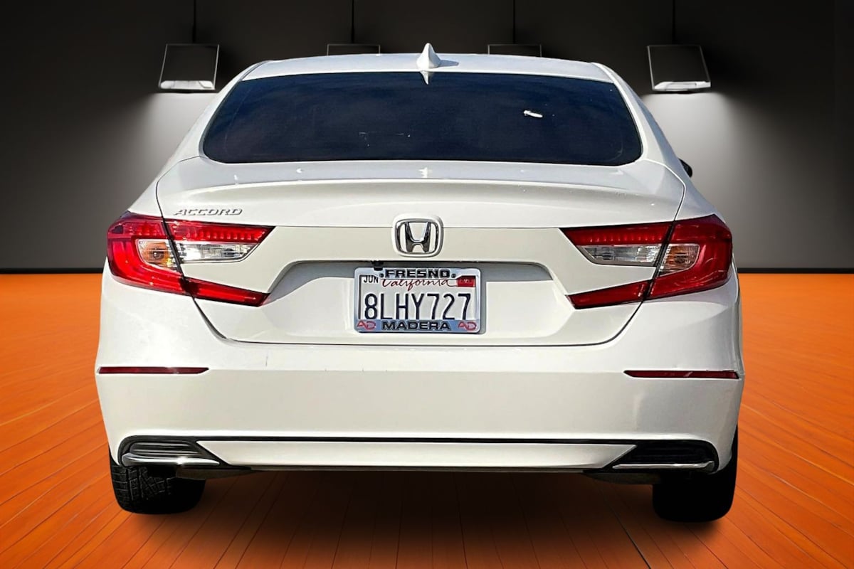 2019 Honda Accord LX 1.5T photo 4