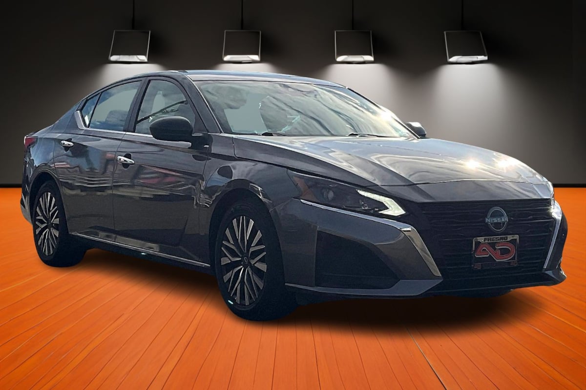2024 Nissan Altima 2.5 SV photo 3