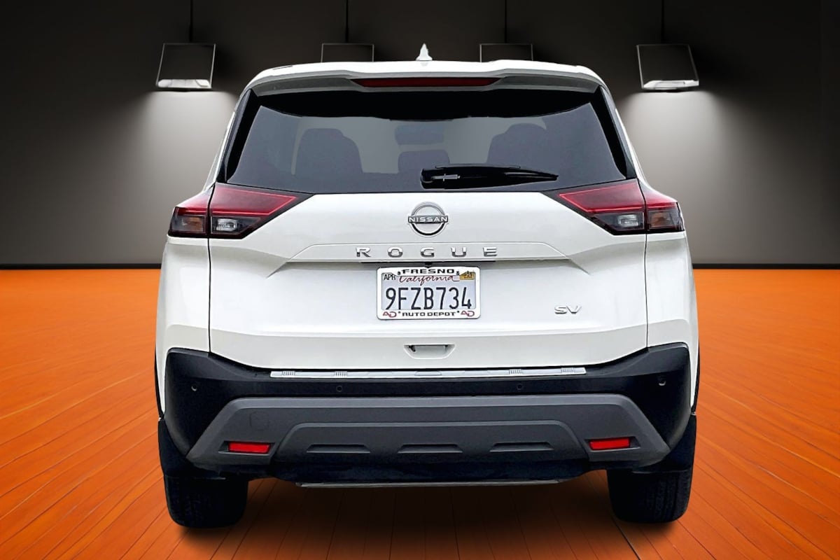 2023 Nissan Rogue SV photo 4