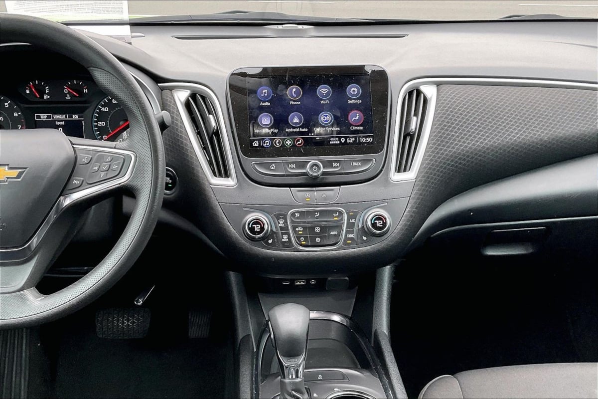 2023 Chevrolet Malibu 1LT photo 4