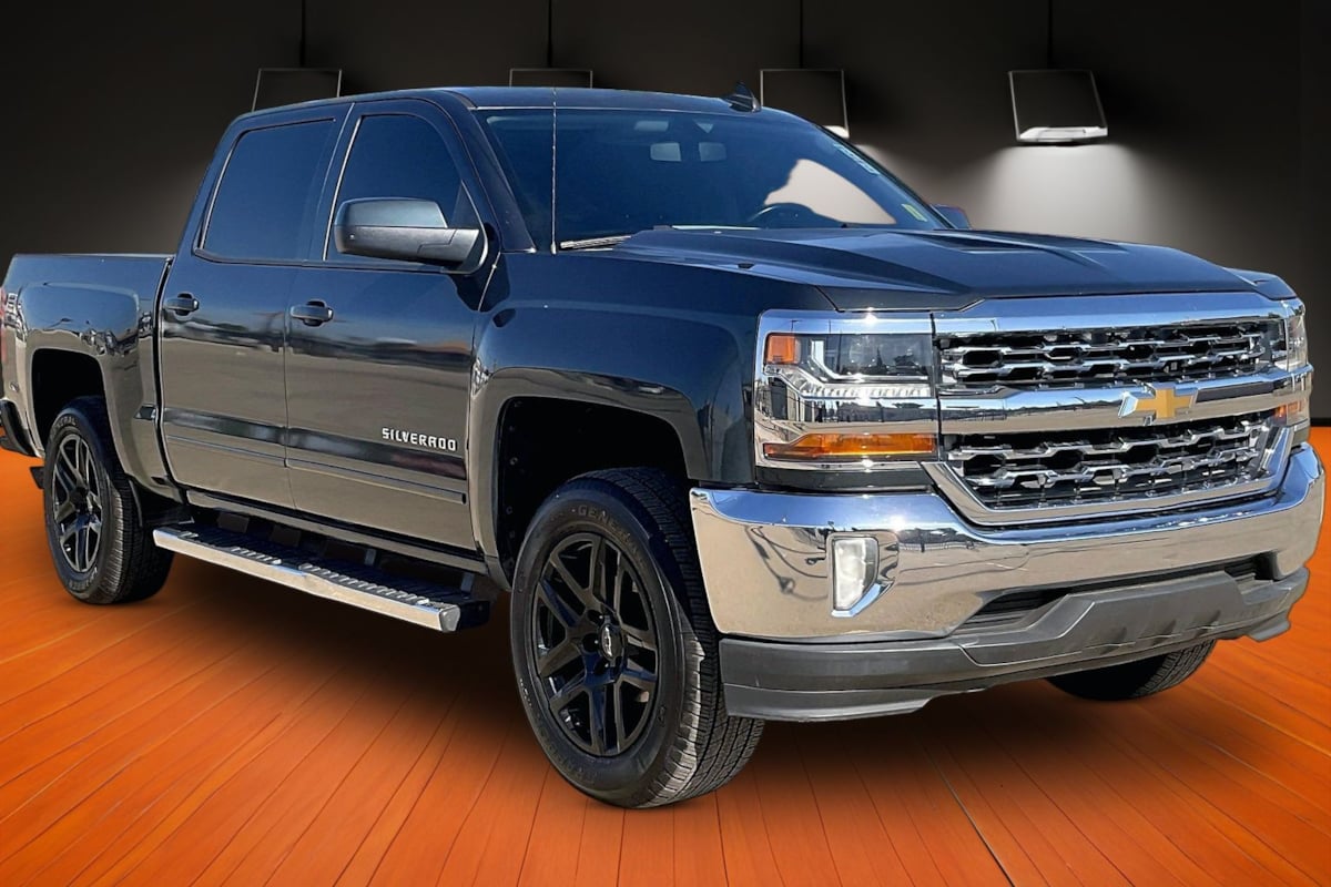 Photo 3 of this Chevrolet Silverado 1500
