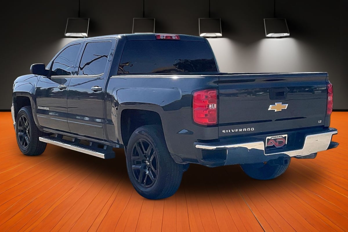 Photo 10 of this Chevrolet Silverado 1500