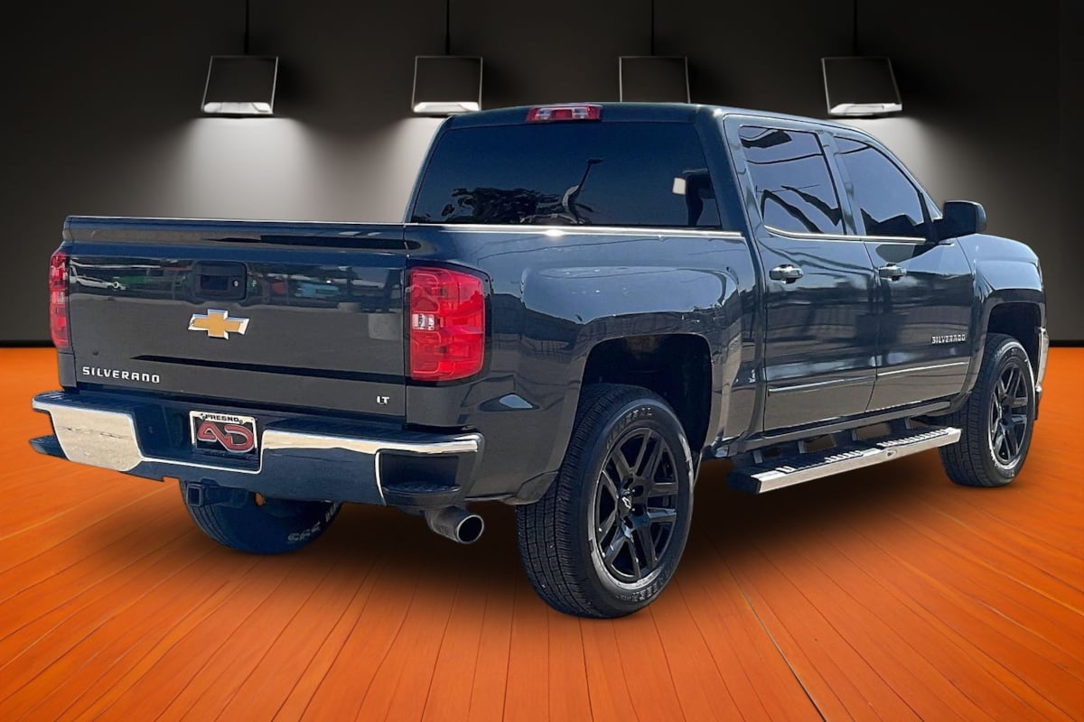 Photo 11 of this Chevrolet Silverado 1500