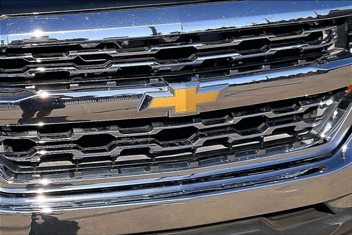 Photo 25 of this Chevrolet Silverado 1500
