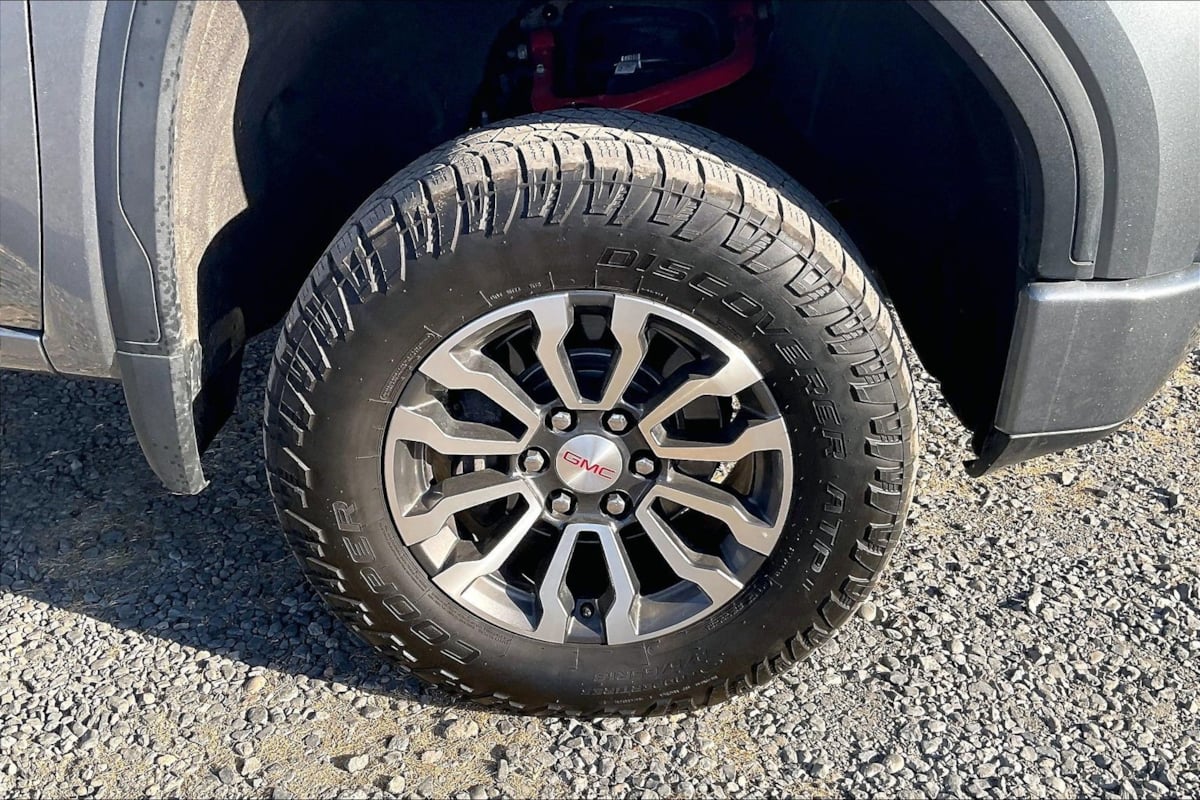 Photo 8 of this GMC Sierra 1500