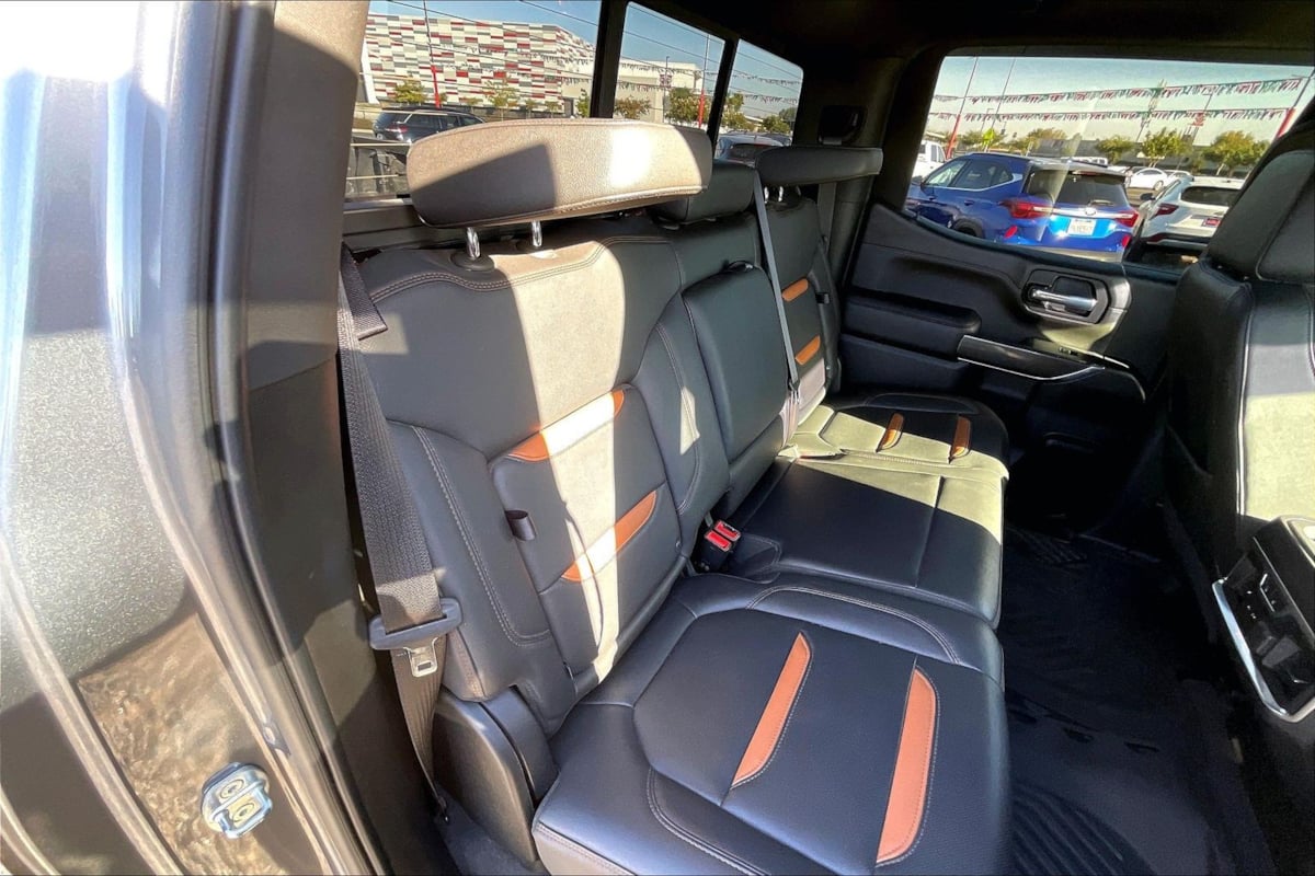 Photo 22 of this GMC Sierra 1500