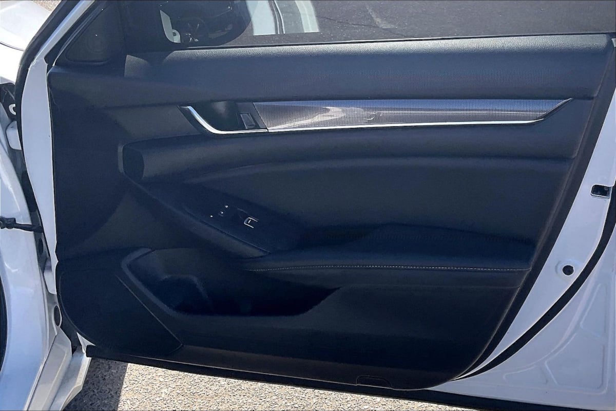 Photo 19 of this Honda Accord Sedan