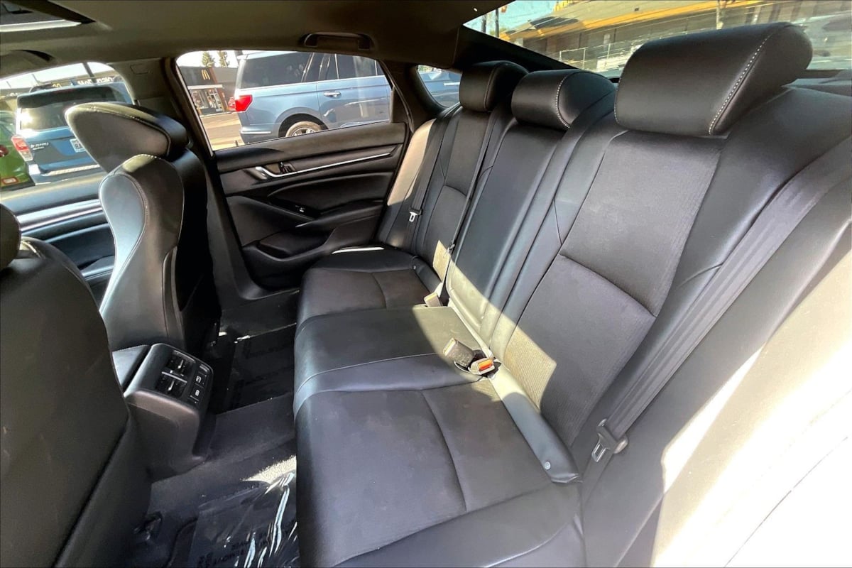 Photo 21 of this Honda Accord Sedan