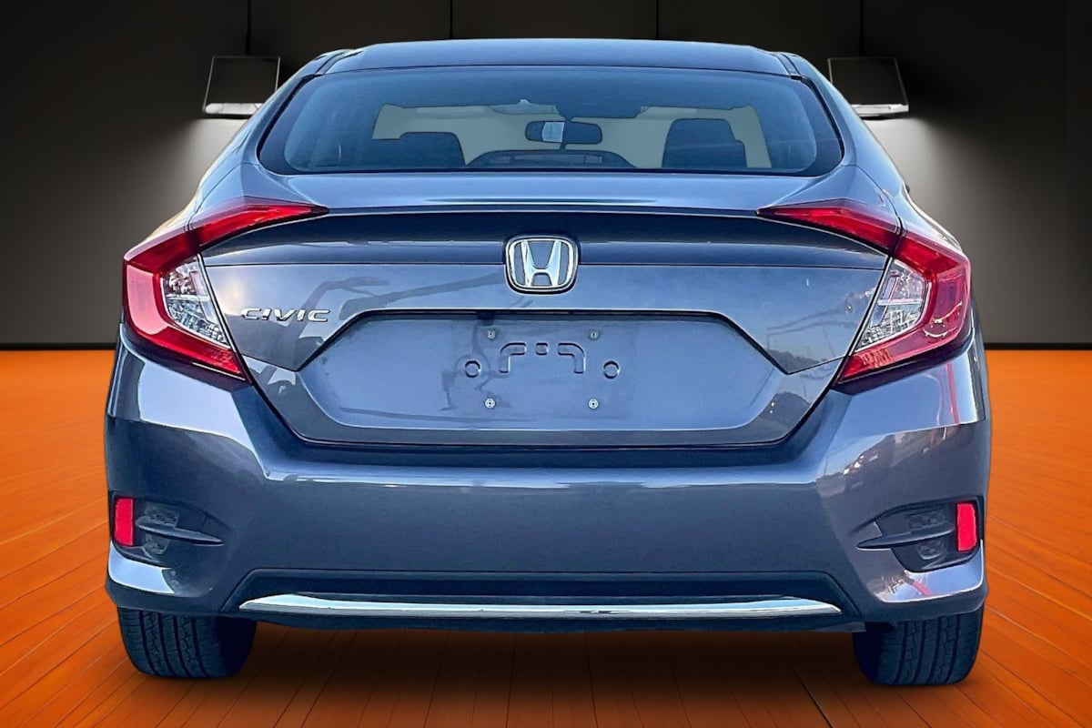 Photo 4 of this Honda Civic Sedan