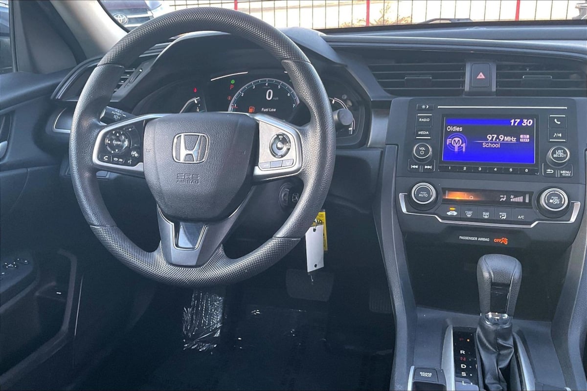 Photo 5 of this Honda Civic Sedan