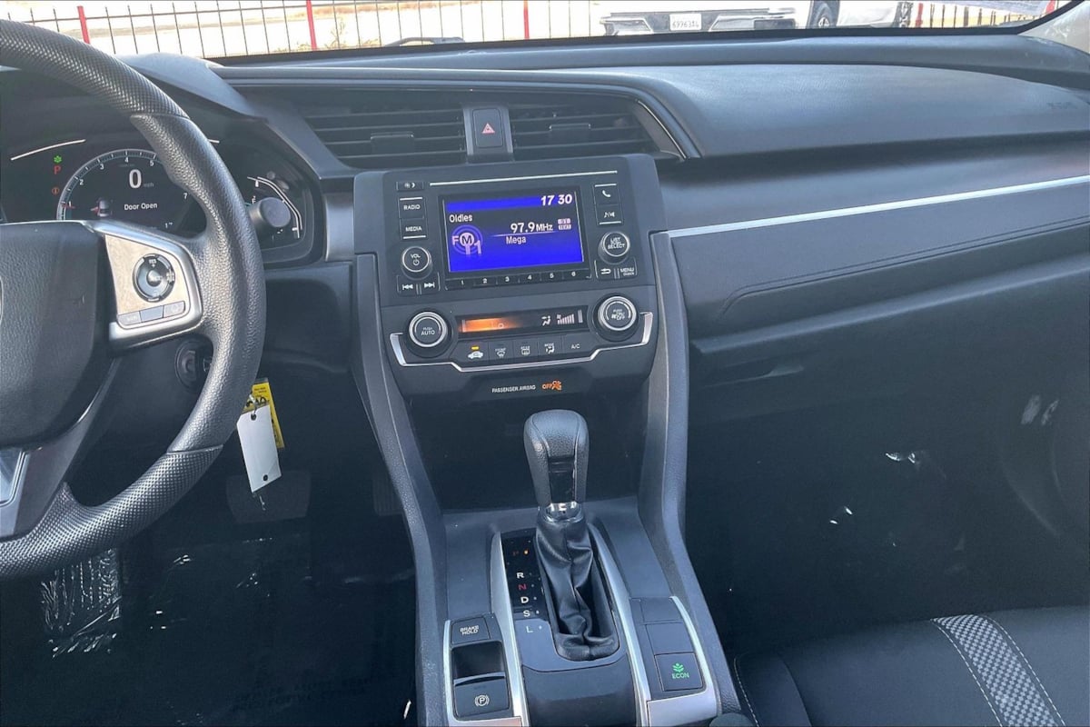 Photo 6 of this Honda Civic Sedan