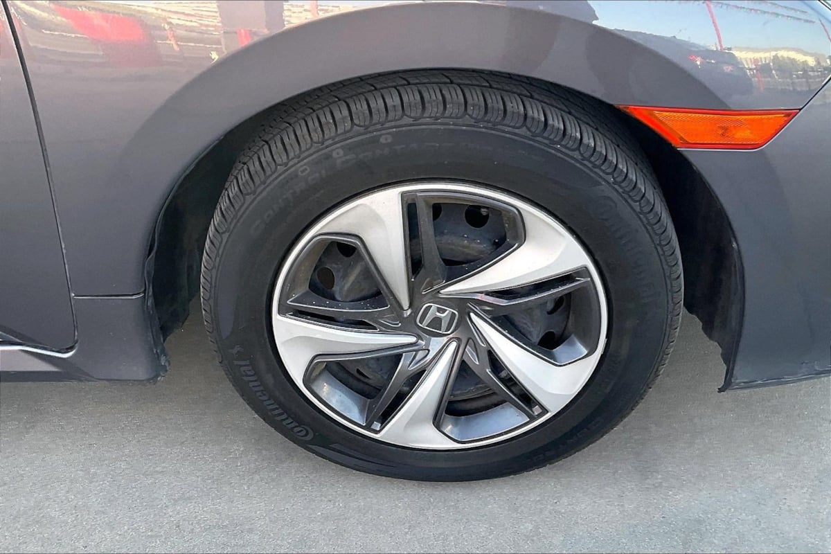 Photo 8 of this Honda Civic Sedan