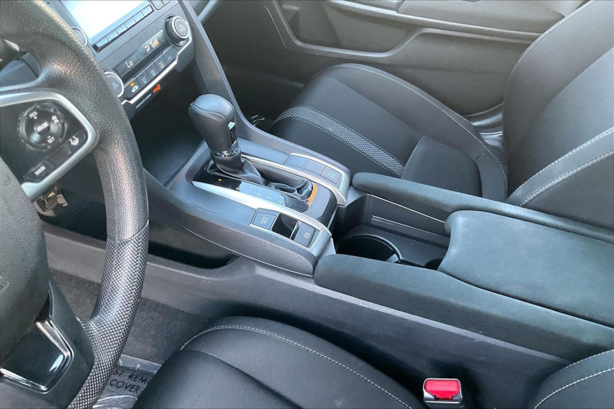 Photo 15 of this Honda Civic Sedan