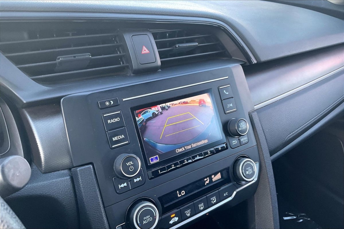 Photo 17 of this Honda Civic Sedan