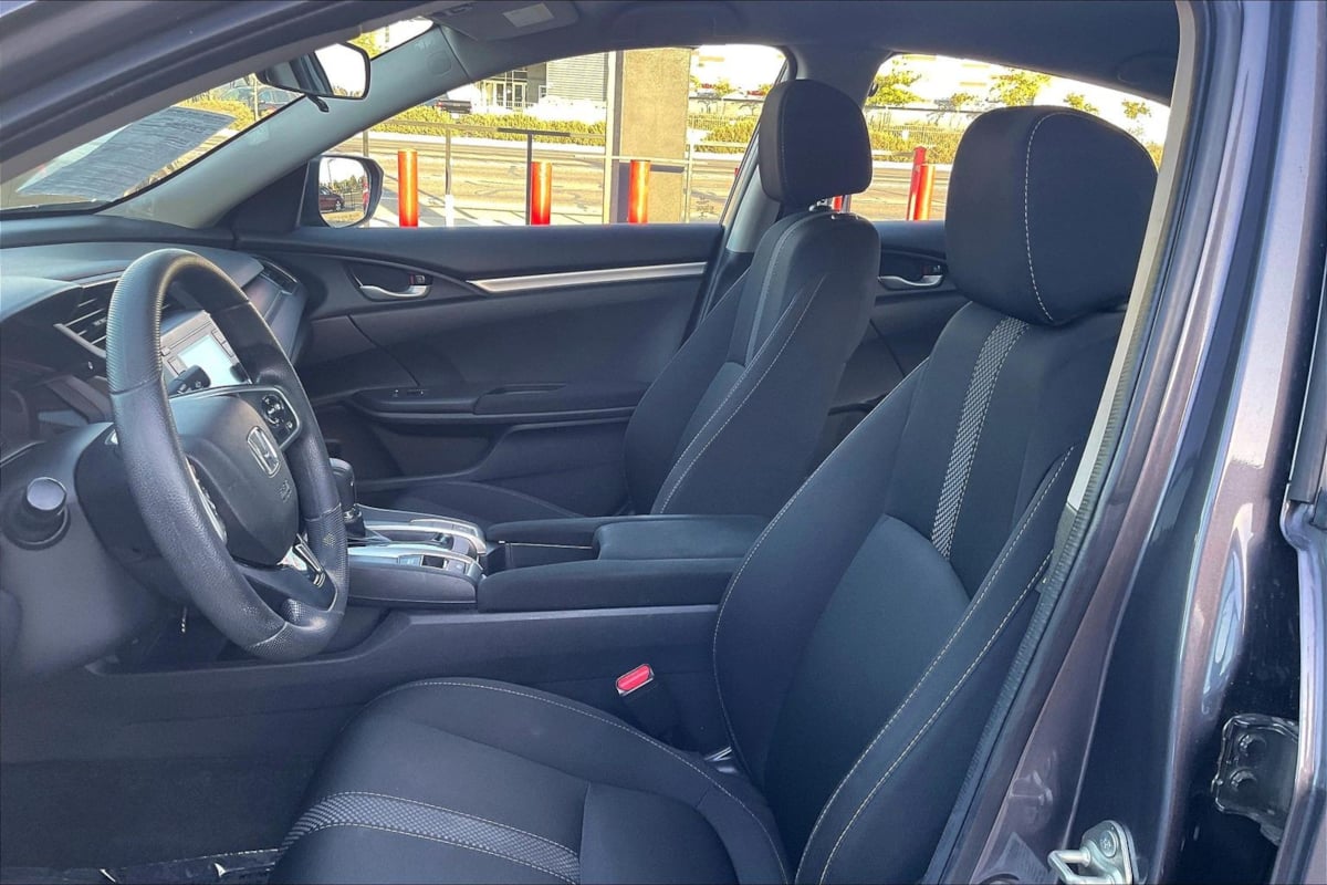 Photo 20 of this Honda Civic Sedan