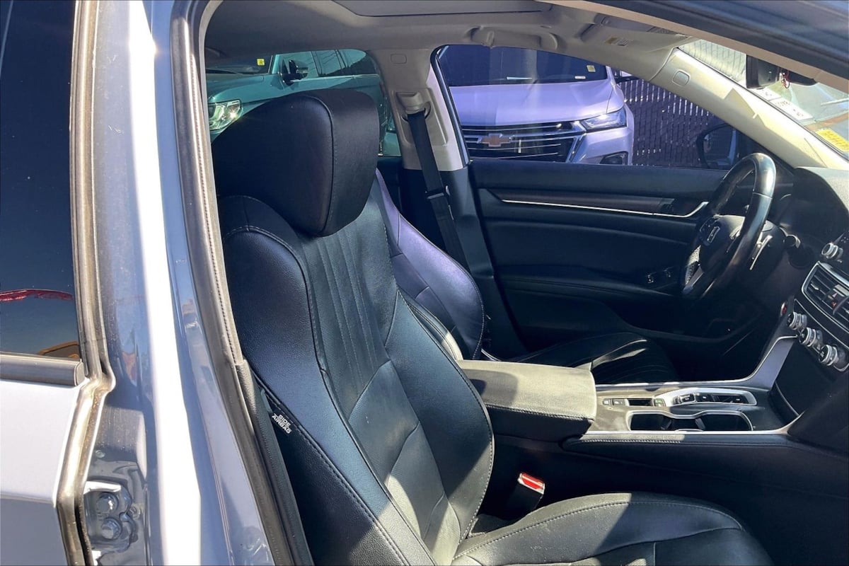 Photo 7 of this Honda Accord Sedan
