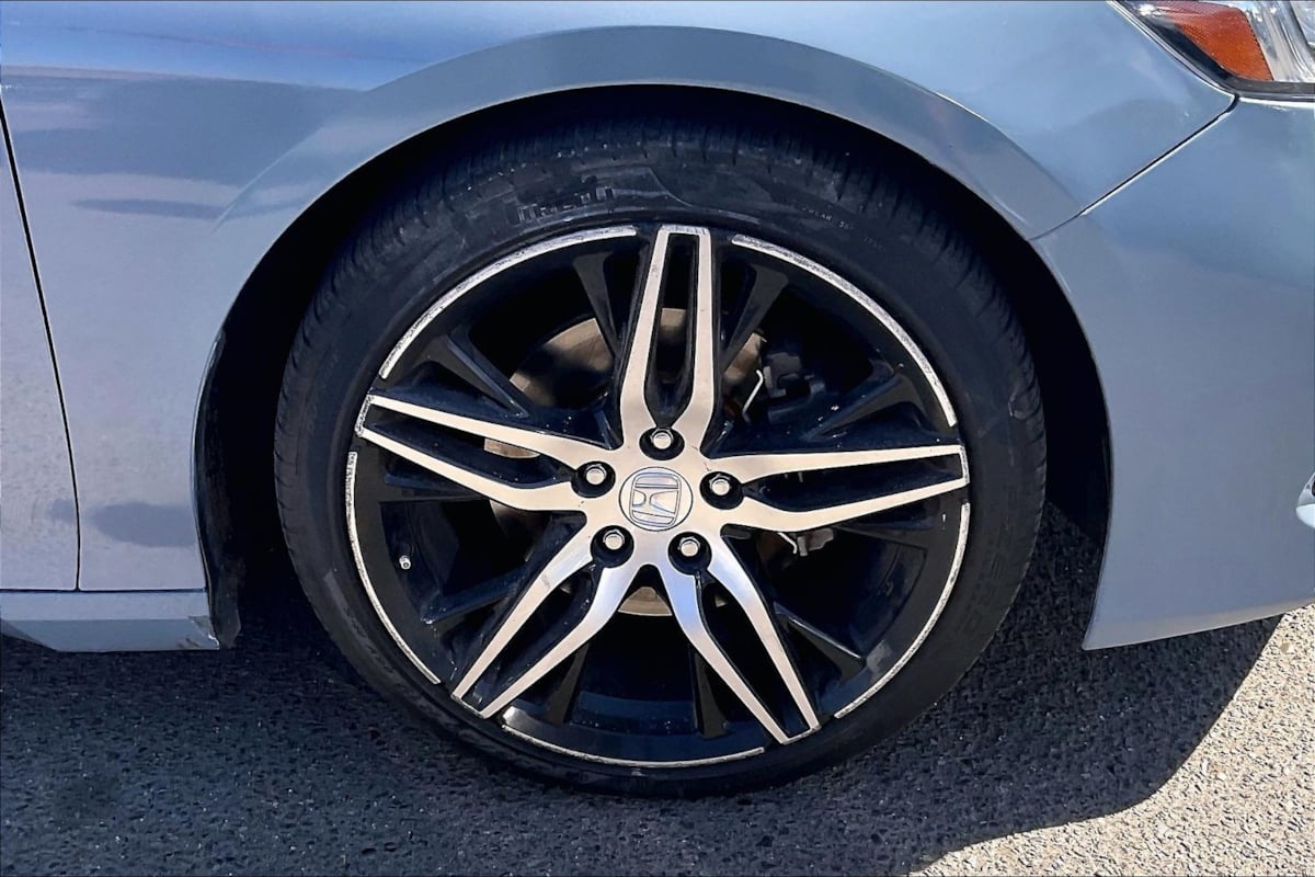 Photo 8 of this Honda Accord Sedan