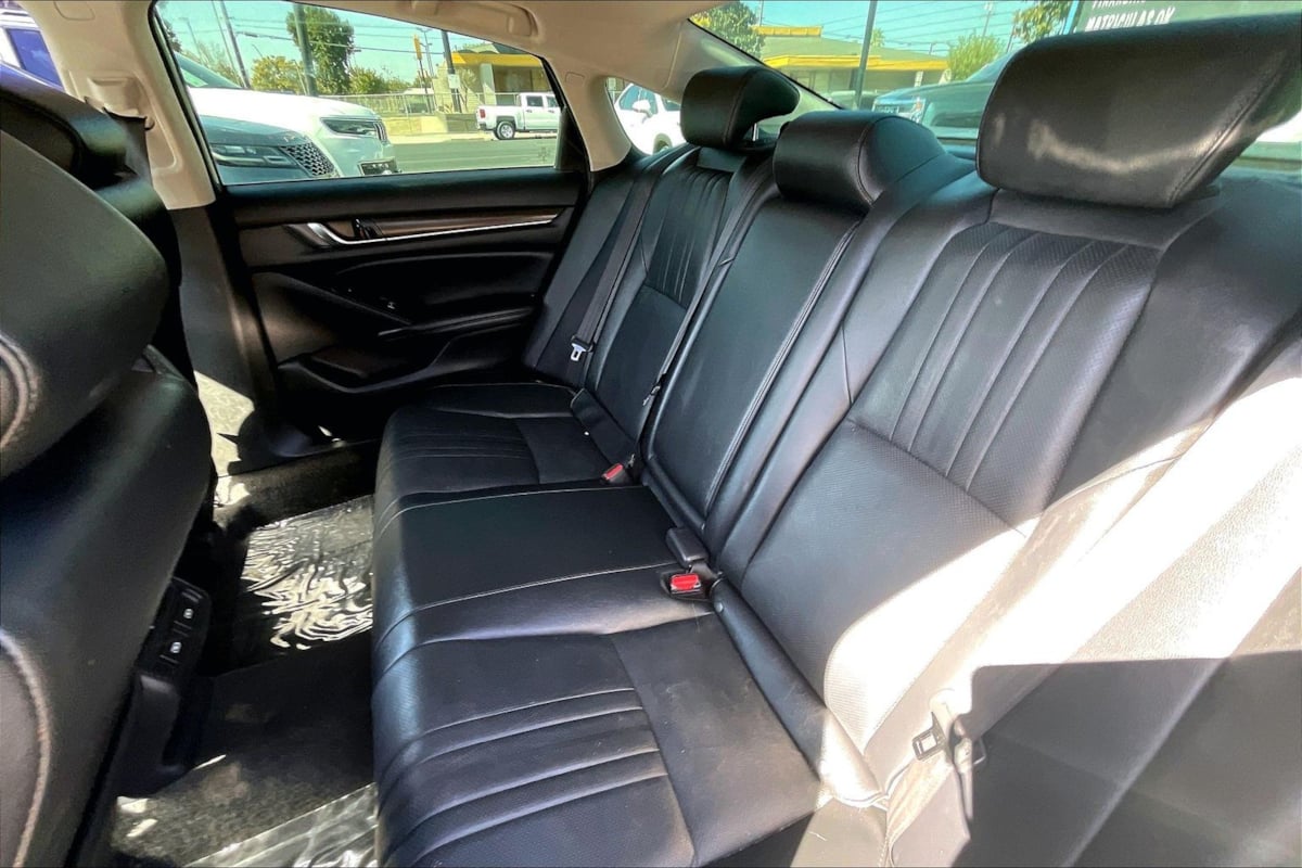 Photo 21 of this Honda Accord Sedan