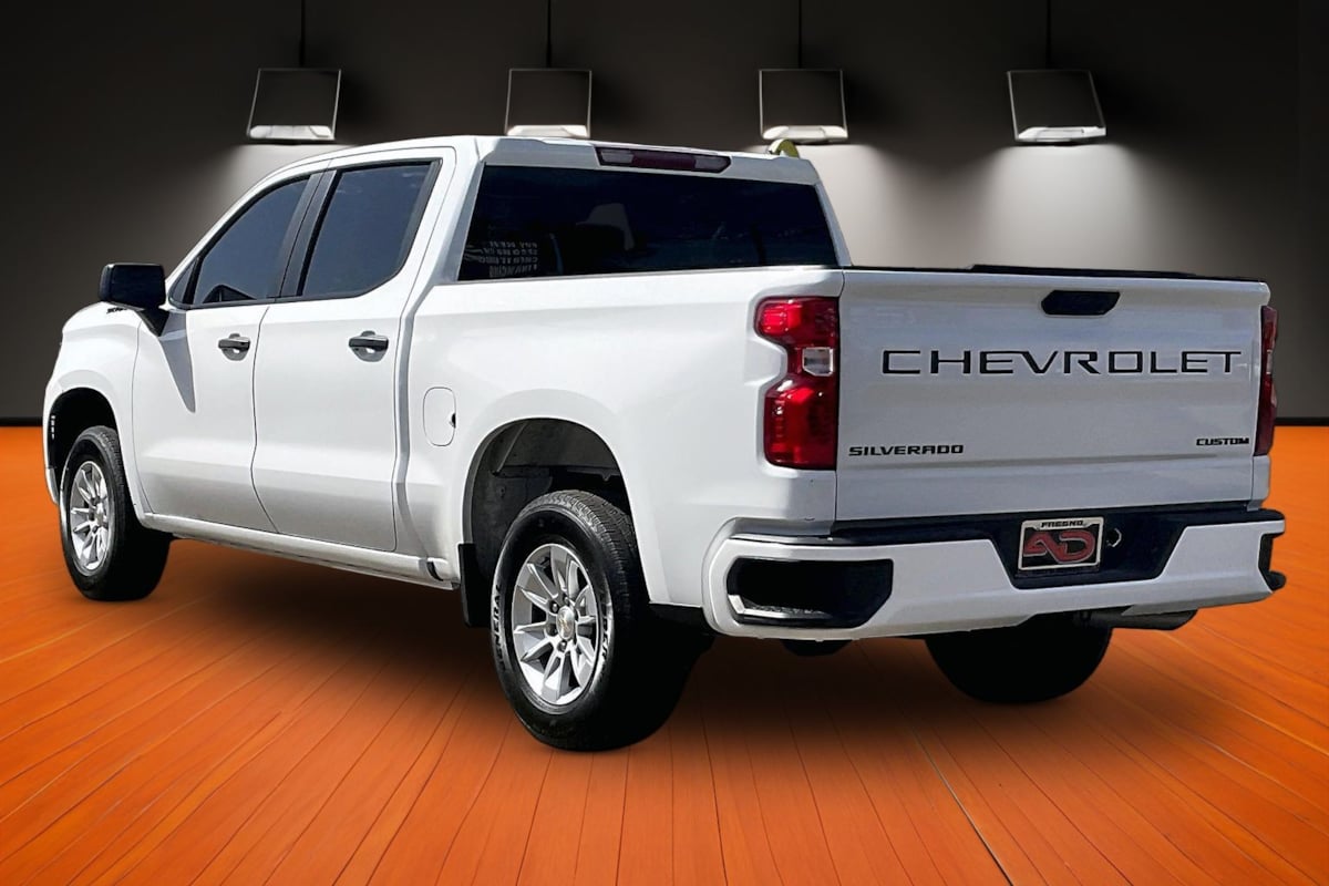 Photo 10 of this Chevrolet Silverado 1500