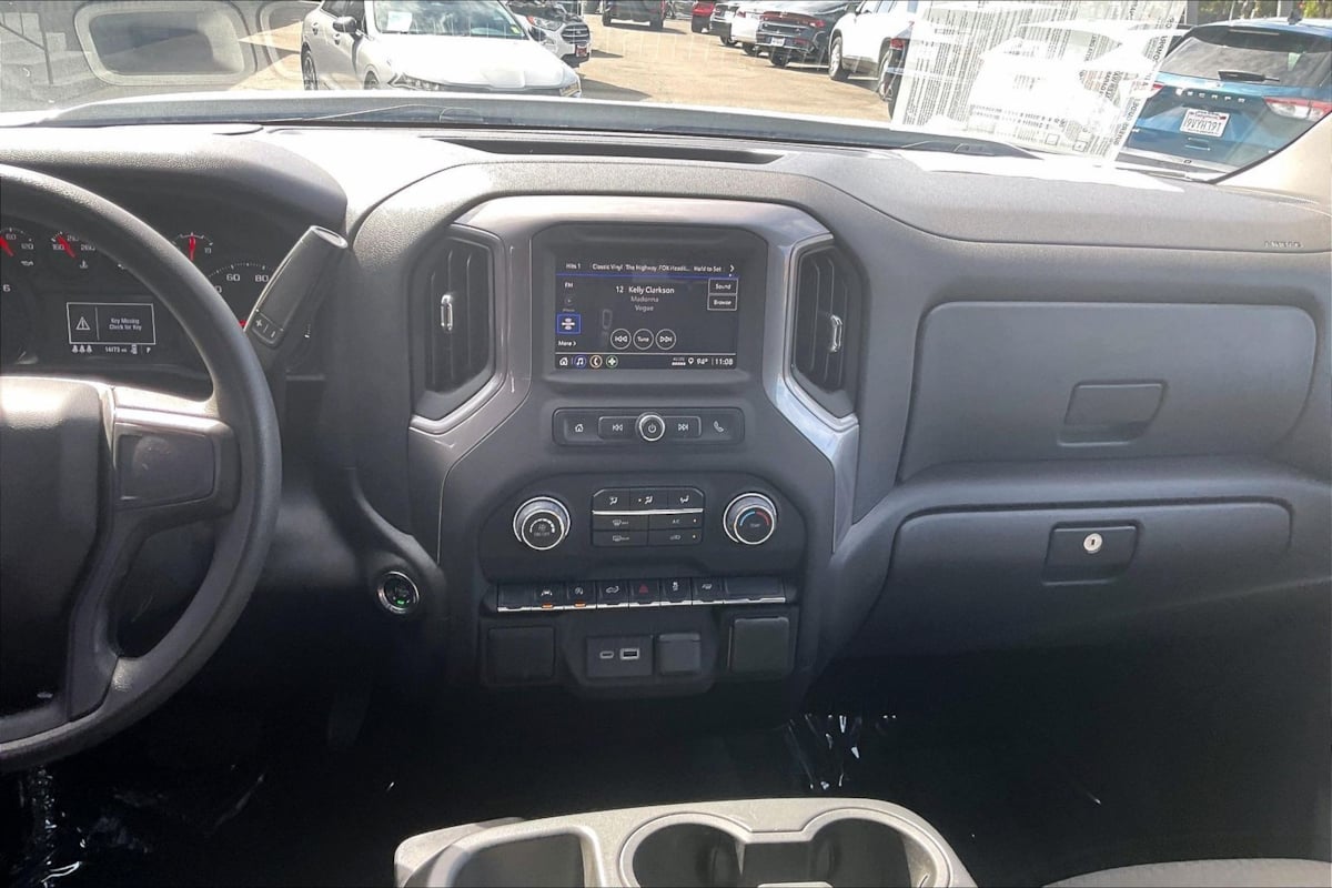 Photo 6 of this Chevrolet Silverado 1500