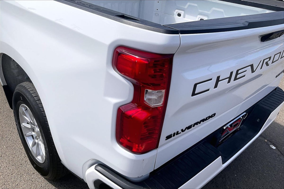 Photo 24 of this Chevrolet Silverado 1500