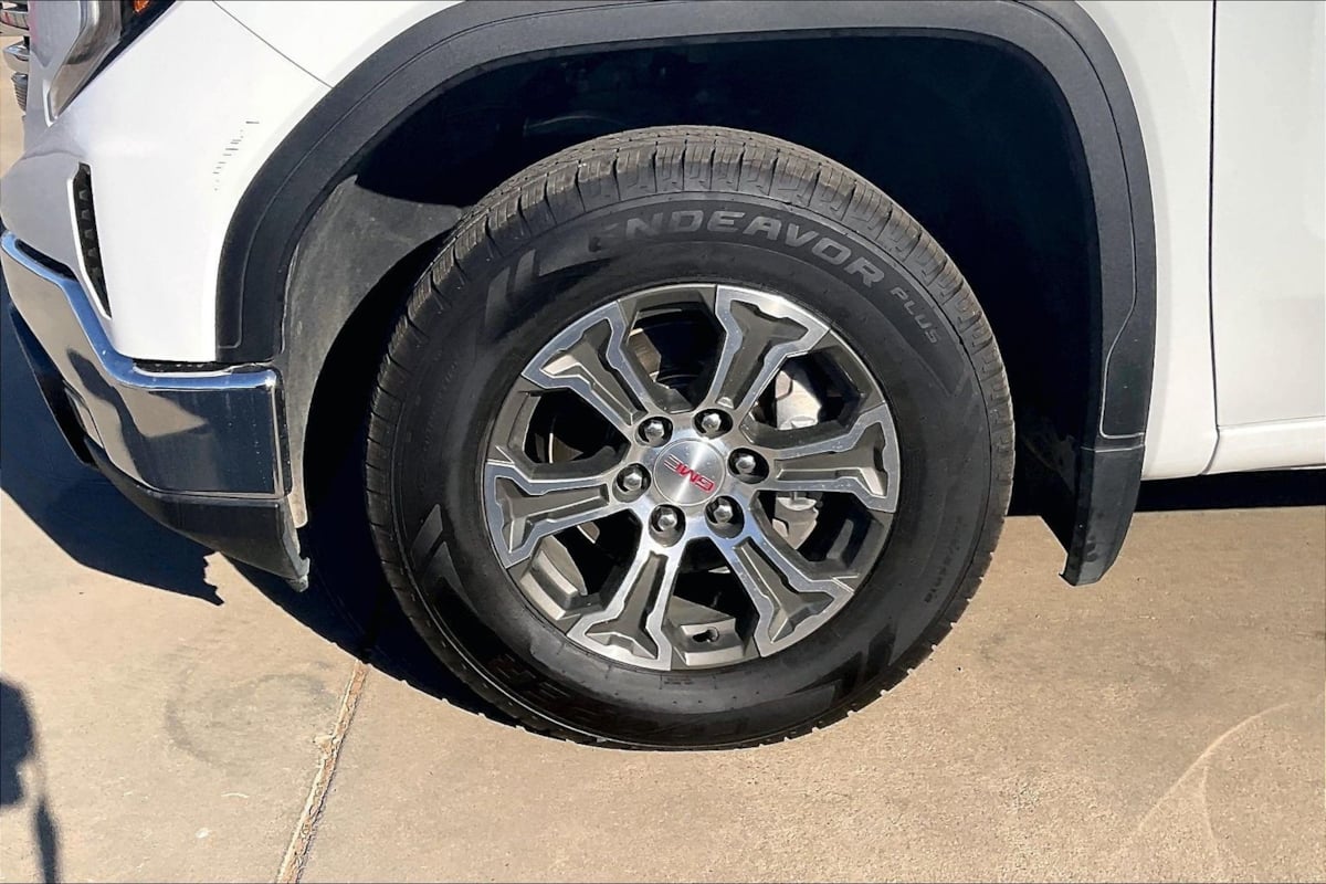 Photo 8 of this GMC Sierra 1500