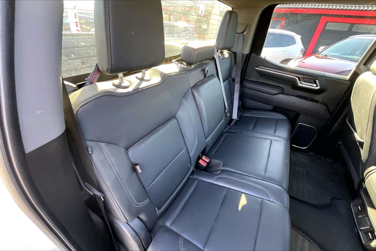Photo 22 of this GMC Sierra 1500
