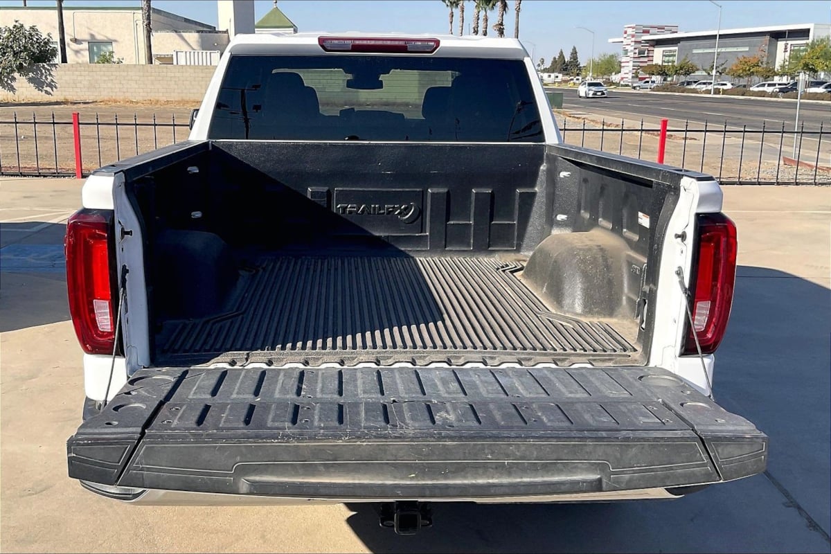 Photo 26 of this GMC Sierra 1500
