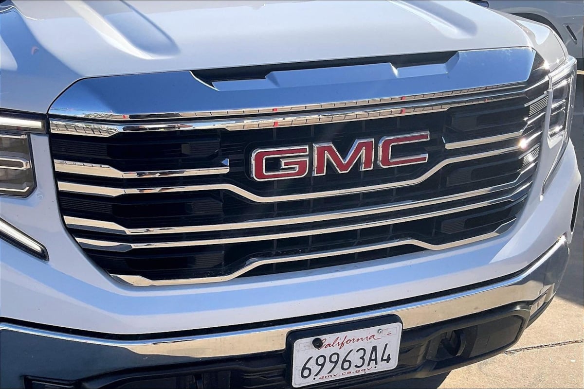 Photo 25 of this GMC Sierra 1500