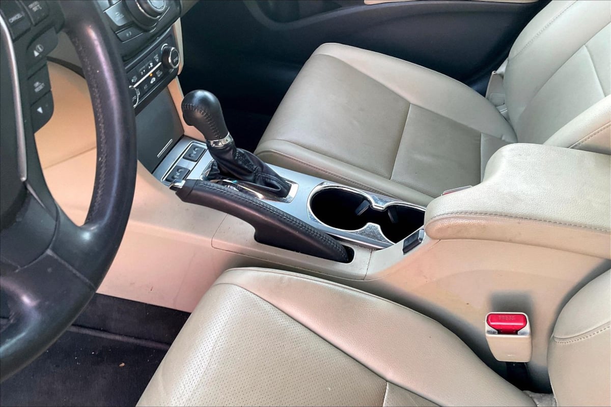 Photo 15 of this Acura ILX