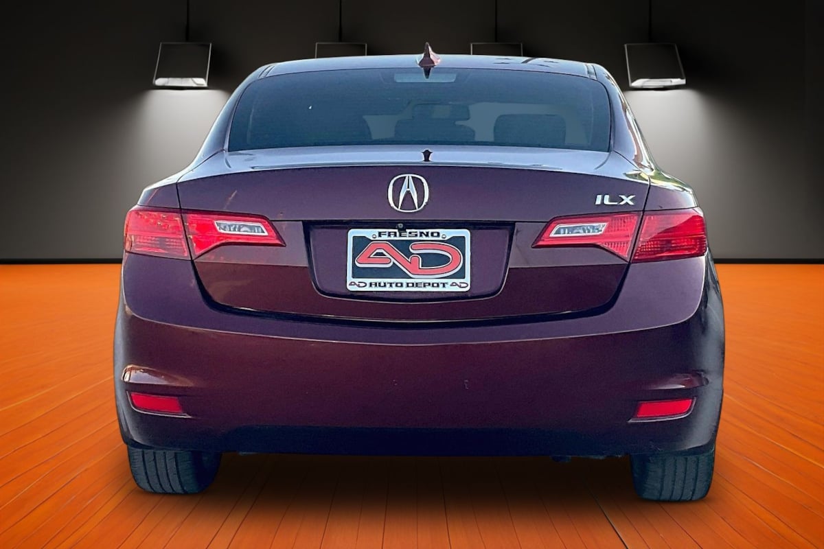 Photo 4 of this Acura ILX