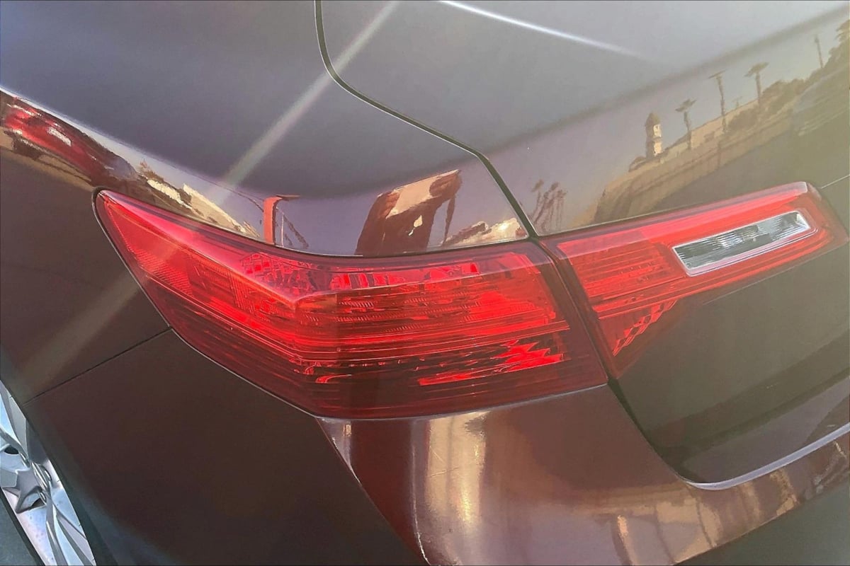 Photo 24 of this Acura ILX