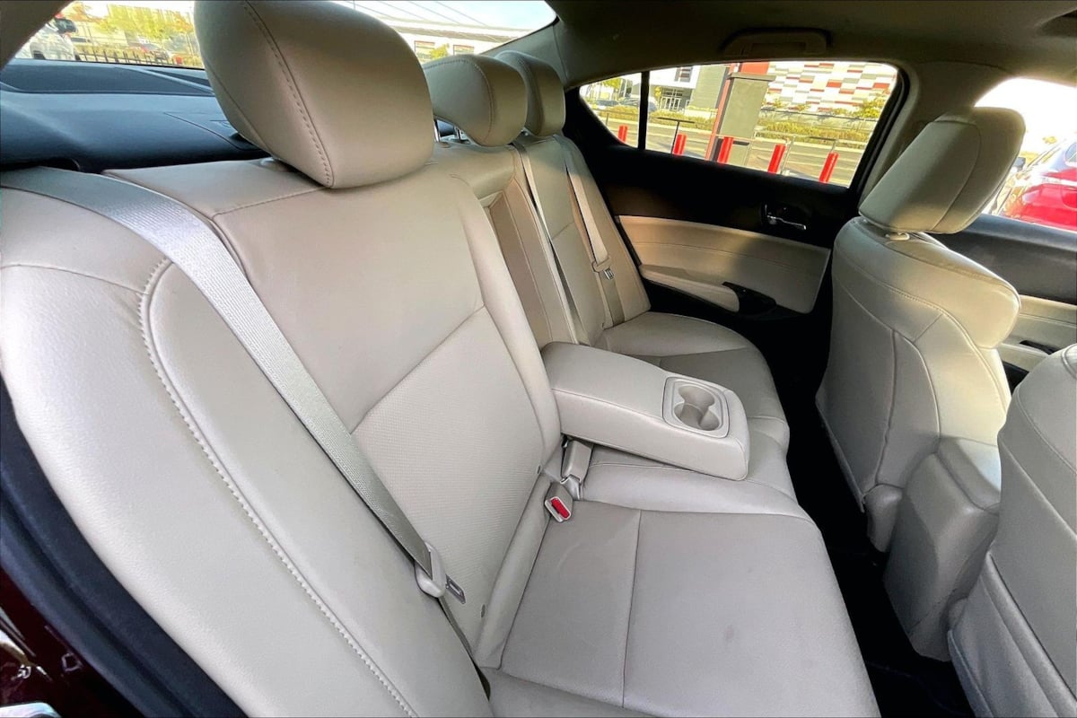Photo 22 of this Acura ILX