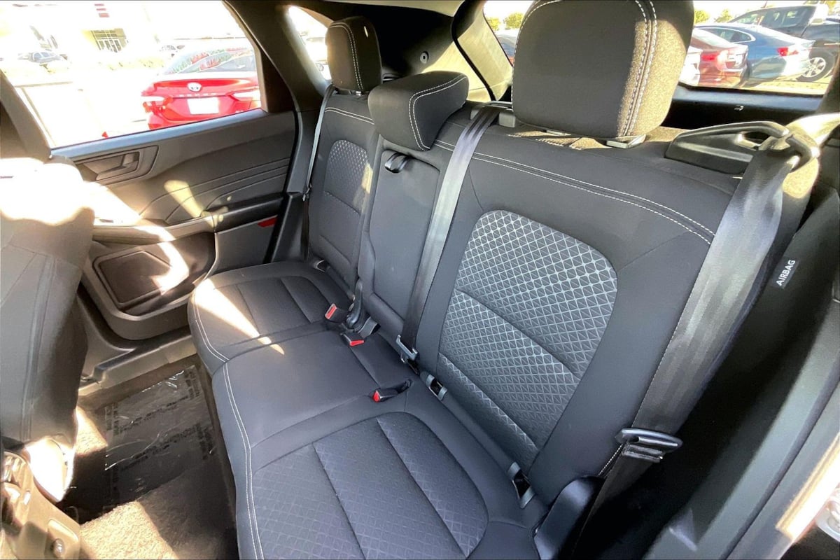 Photo 21 of this Ford Escape