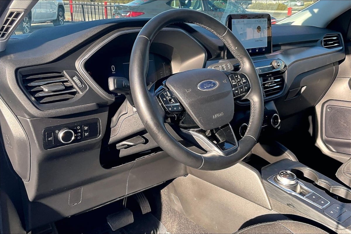 Photo 12 of this Ford Escape