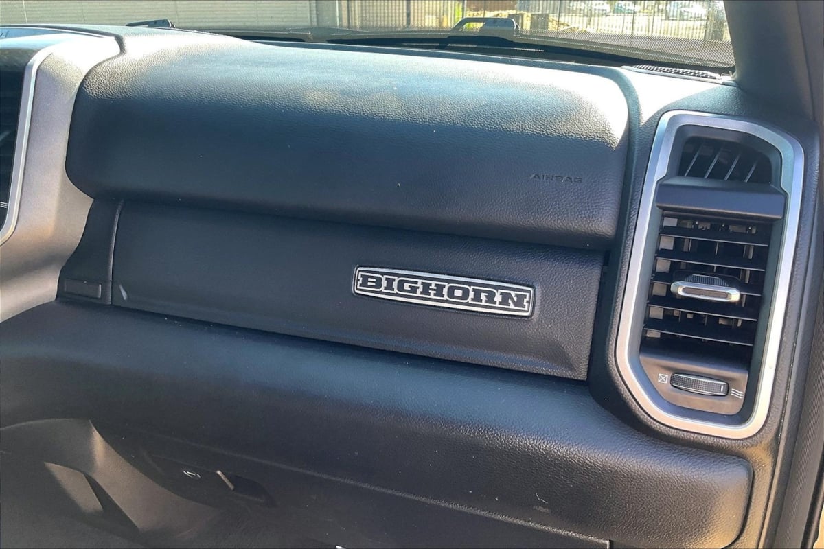 Photo 14 of this Ram 1500