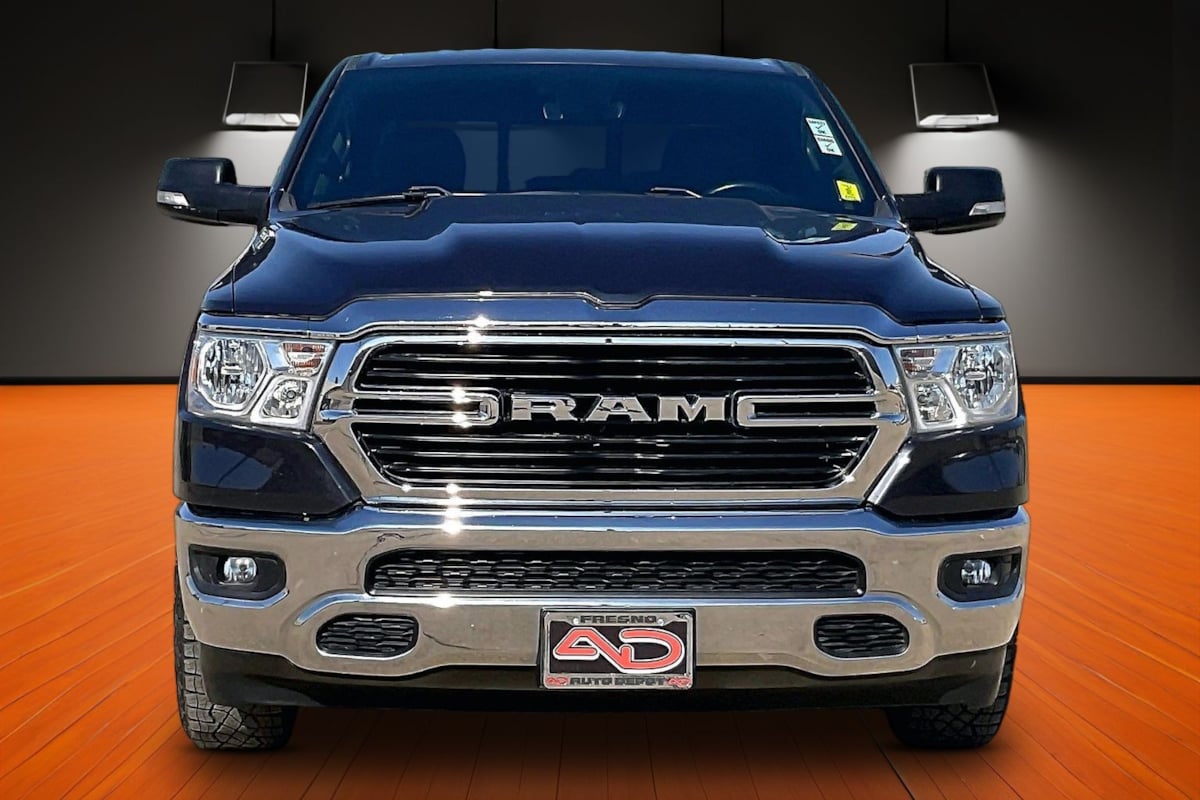 Photo 2 of this Ram 1500