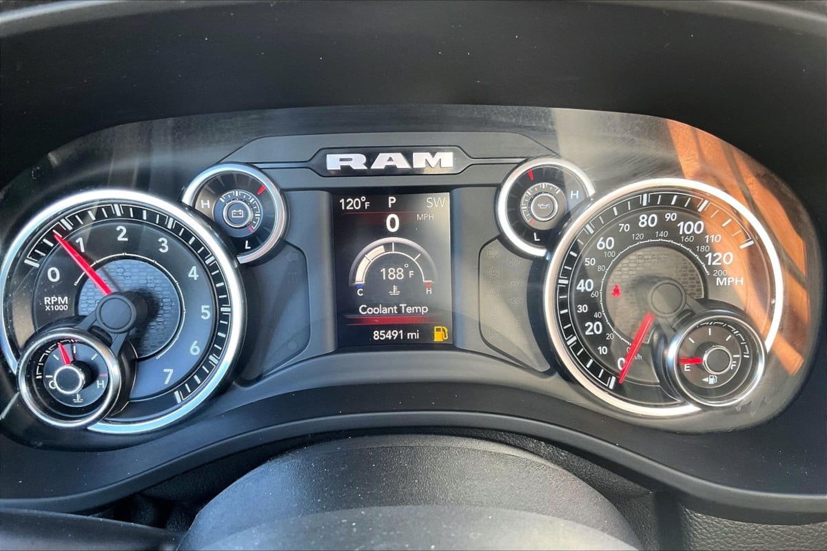 Photo 16 of this Ram 1500
