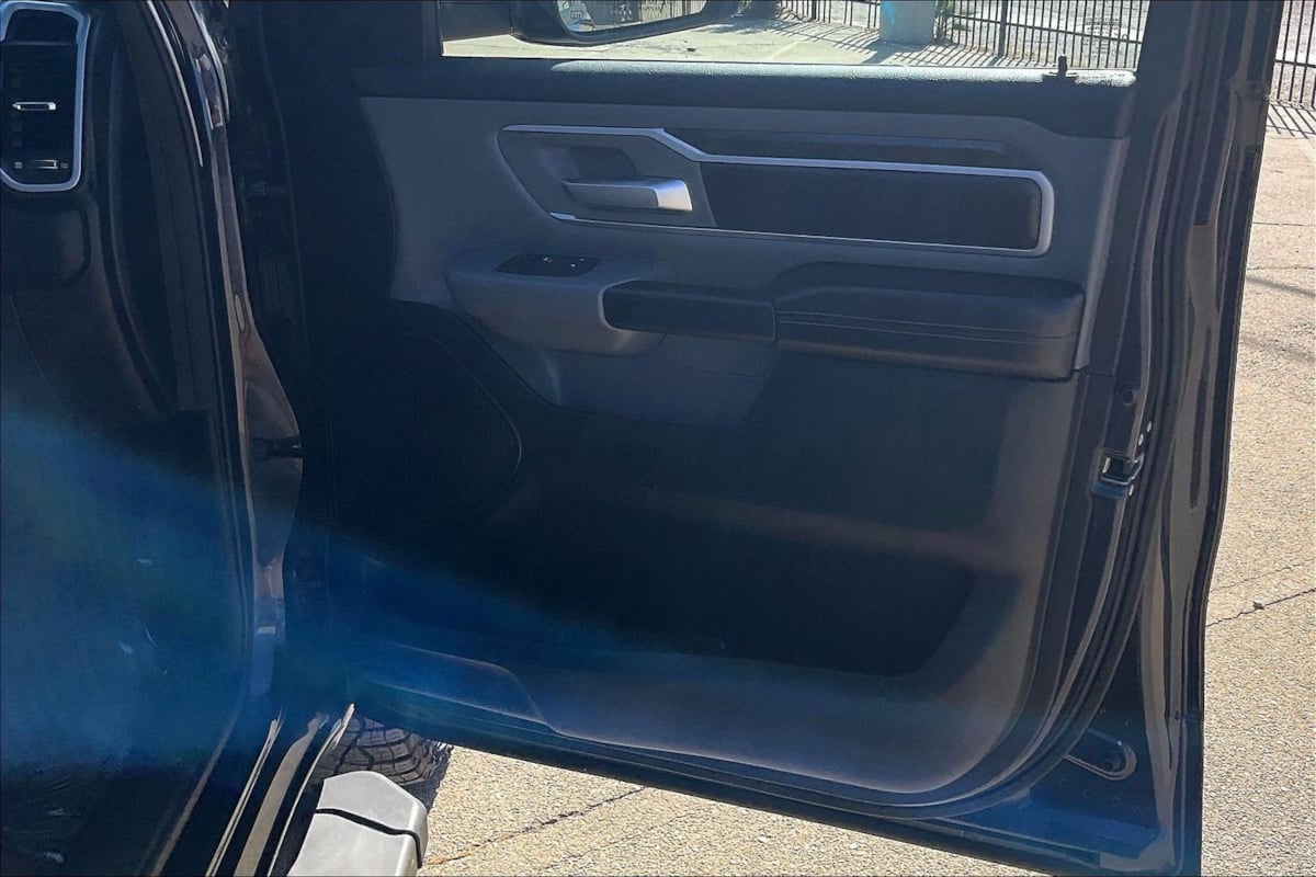 Photo 19 of this Ram 1500