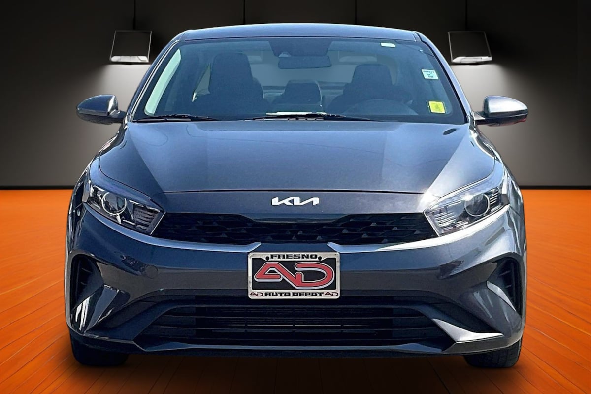 Photo 2 of this Kia Forte